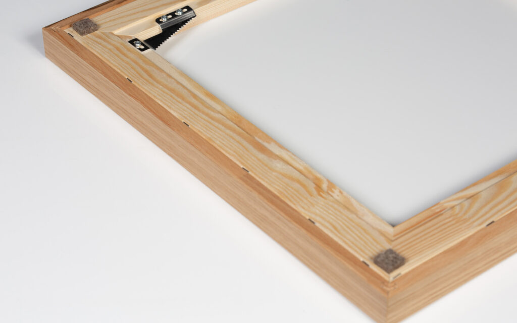 Dibond-in-Schattenfugenrahmen-Back-2